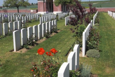 Warlencourt British Cemetery - Warlencourt-Eaucourt /